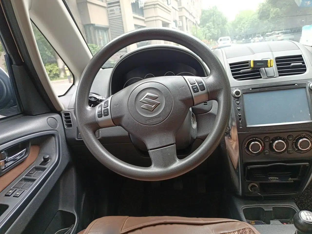 Suzuki SX4 2013 1.6L Manual CoolRide Model — миниатюра 10
