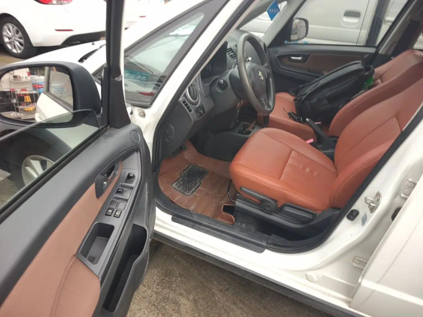 Suzuki SX4 2013 1.6L Automatic CoolRide Model — миниатюра 18