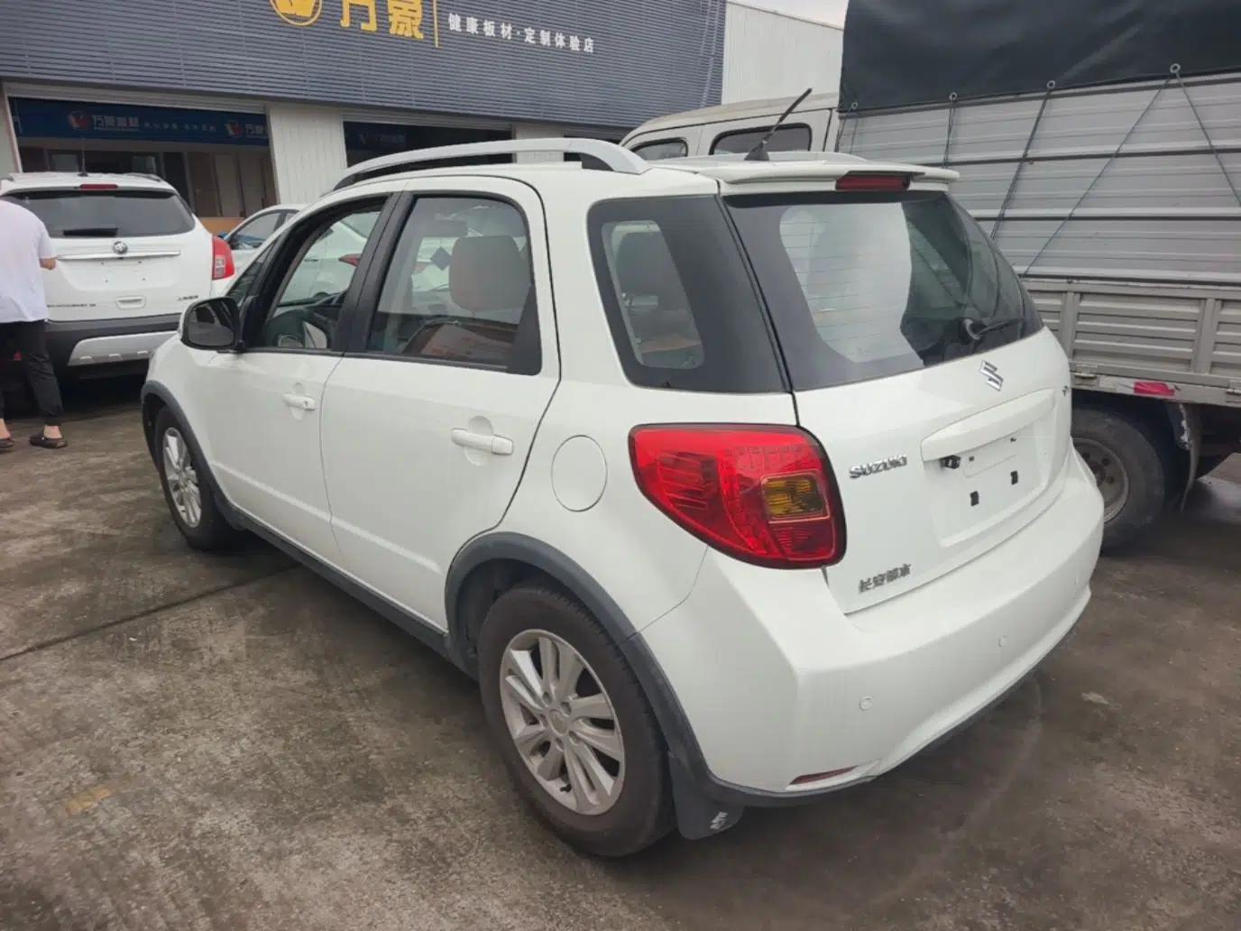 Suzuki SX4 2013 1.6L Automatic CoolRide Model — миниатюра 4