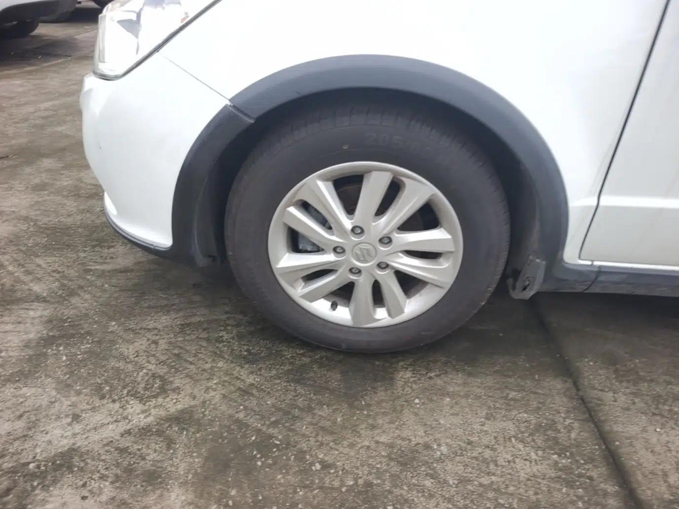 Suzuki SX4 2013 1.6L Automatic CoolRide Model — миниатюра 10