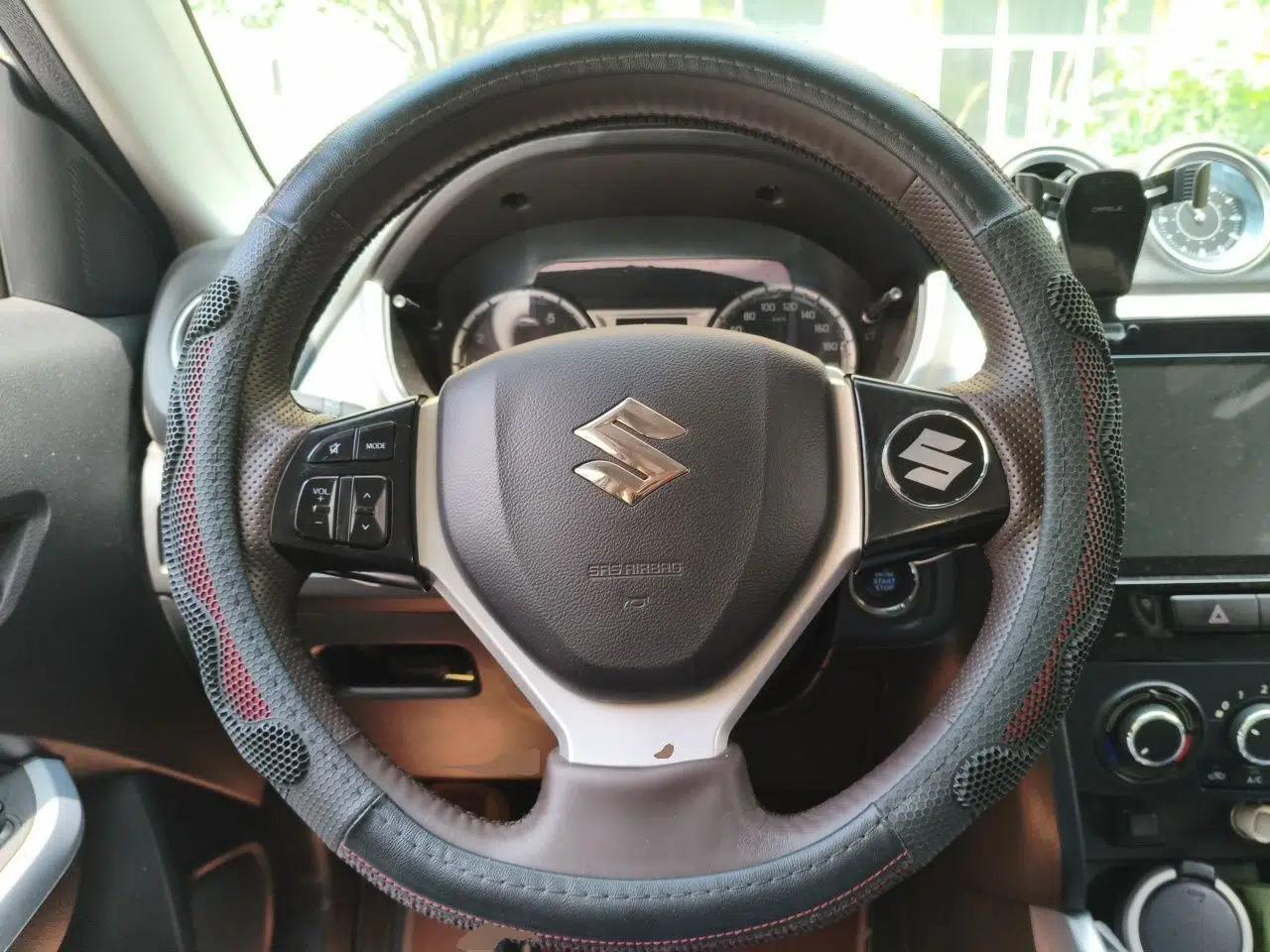 Suzuki Vitara 2016 1.4T Automatic Two-Wheel Drive Elite Model — миниатюра 10