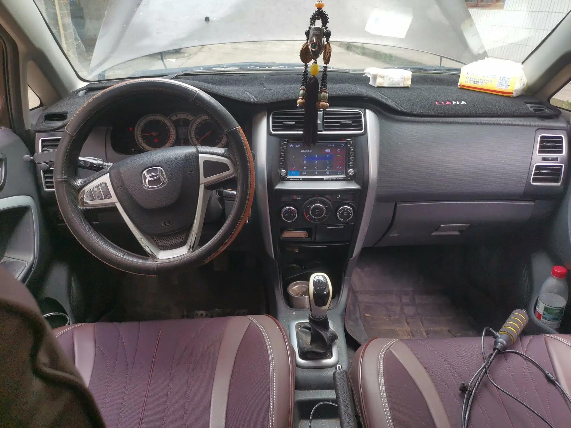 Suzuki Liana A6 2015 Hatchback 1.4L Manual Enjoyment Model — миниатюра 9