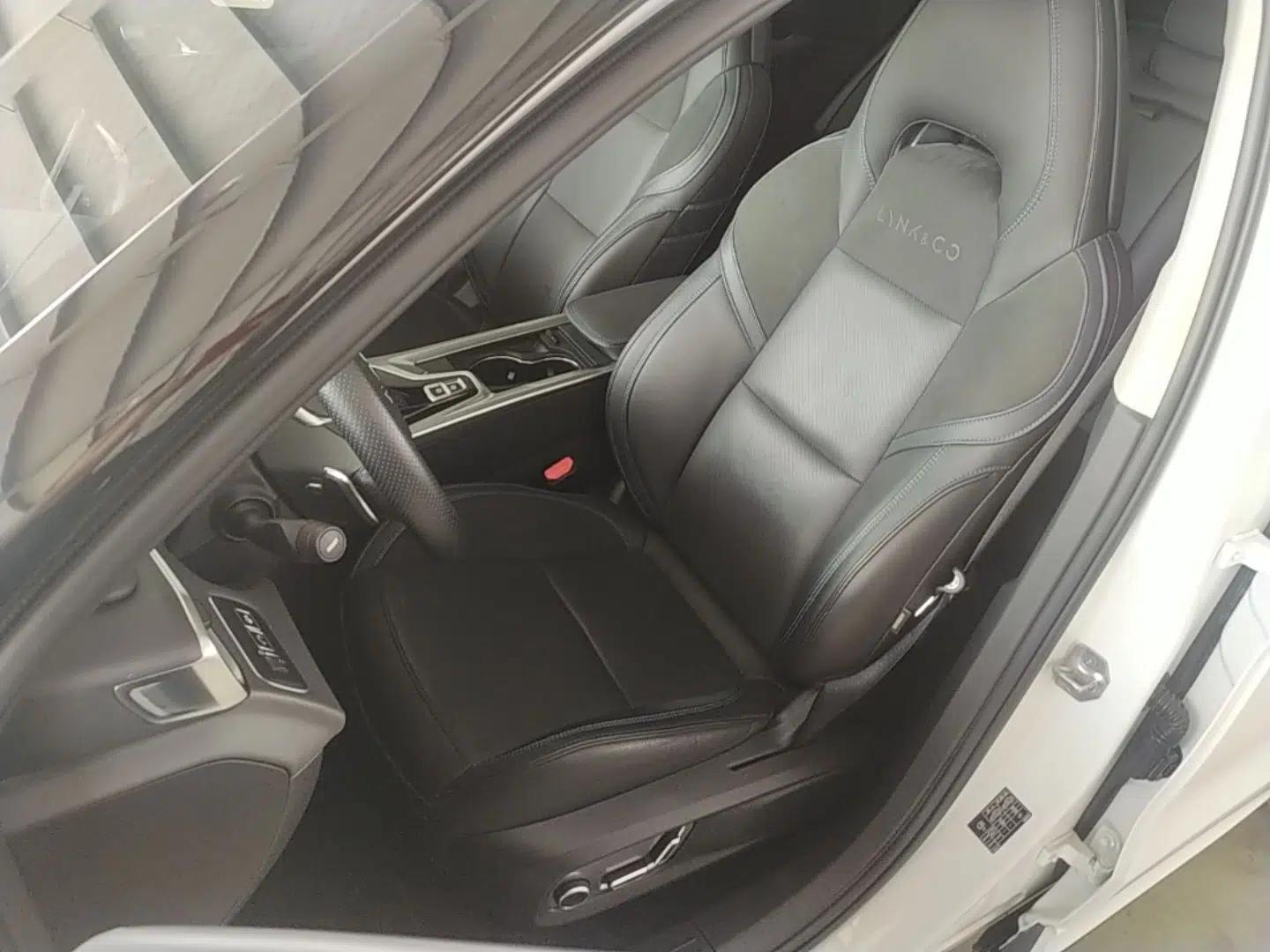 Lynk & Co 01 EM-P 2018 1.5T PHEV JingPro National Emission Standard V — миниатюра 17