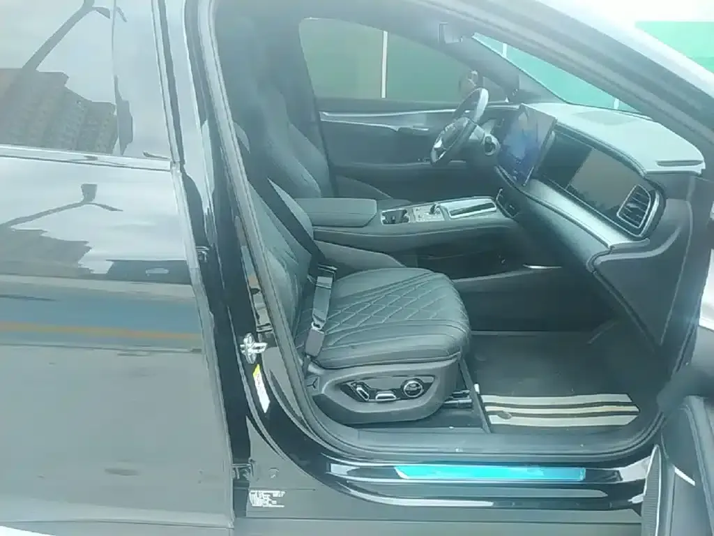 Hiace 07 EV 2024 Model 610 Long Range Version — миниатюра 25