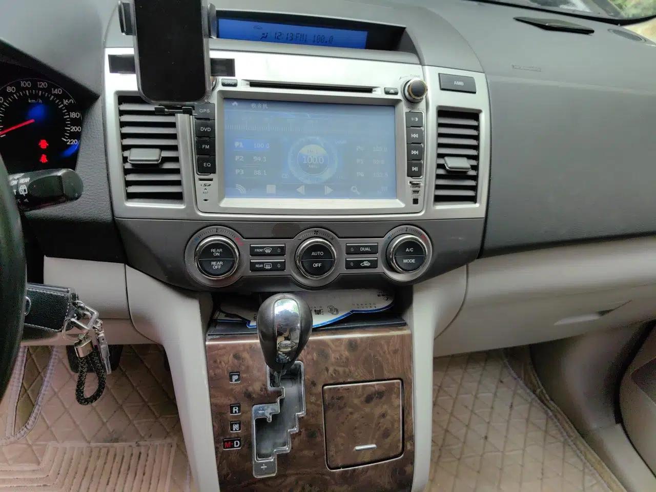Mazda 8 2011 2.3L Deluxe Edition — миниатюра 13