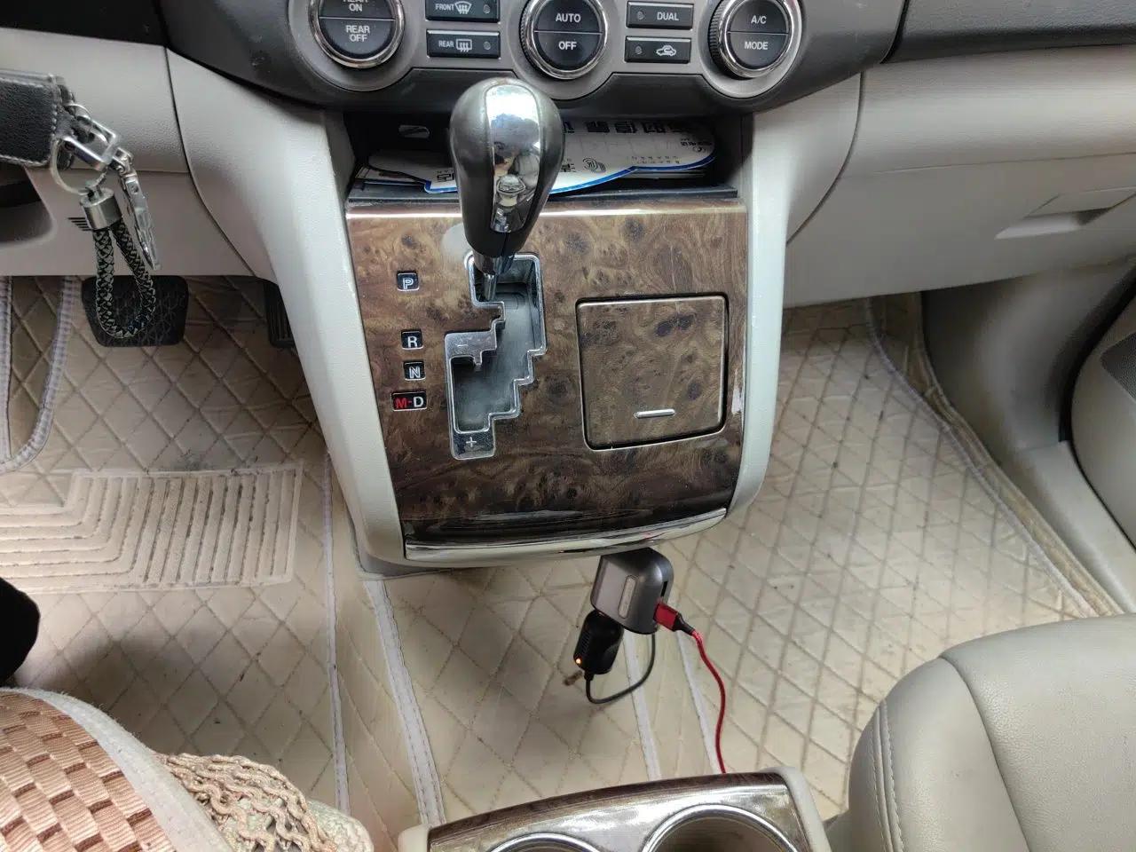 Mazda 8 2011 2.3L Deluxe Edition — миниатюра 14