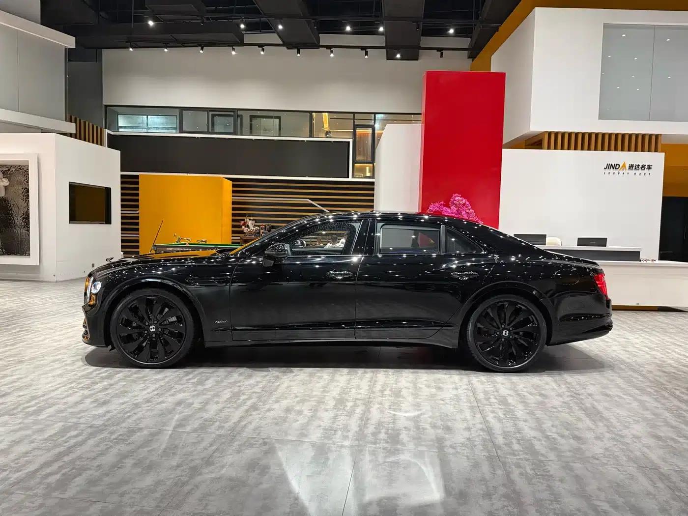 2022 Mercedes-Benz Flying Spur Plug-in Hybrid 2.9T V6 Hybrid Mulliner — миниатюра 12