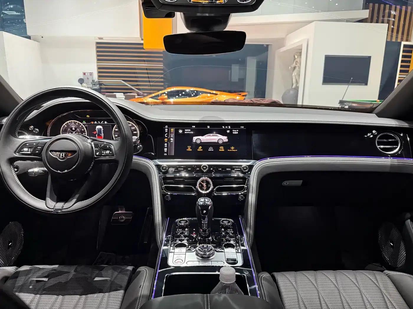 2022 Mercedes-Benz Flying Spur Plug-in Hybrid 2.9T V6 Hybrid Mulliner — миниатюра 6