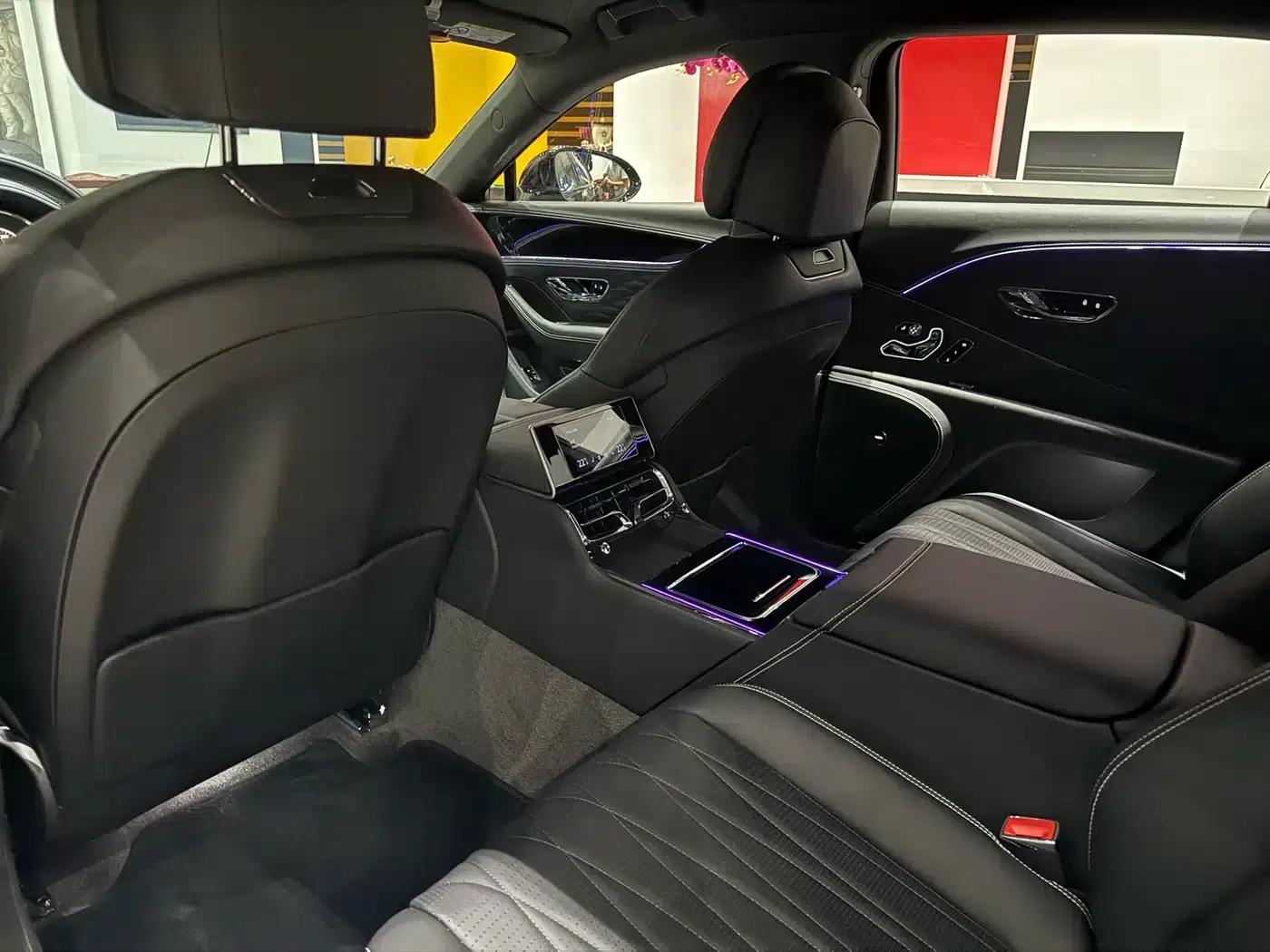 2022 Mercedes-Benz Flying Spur Plug-in Hybrid 2.9T V6 Hybrid Mulliner — миниатюра 7