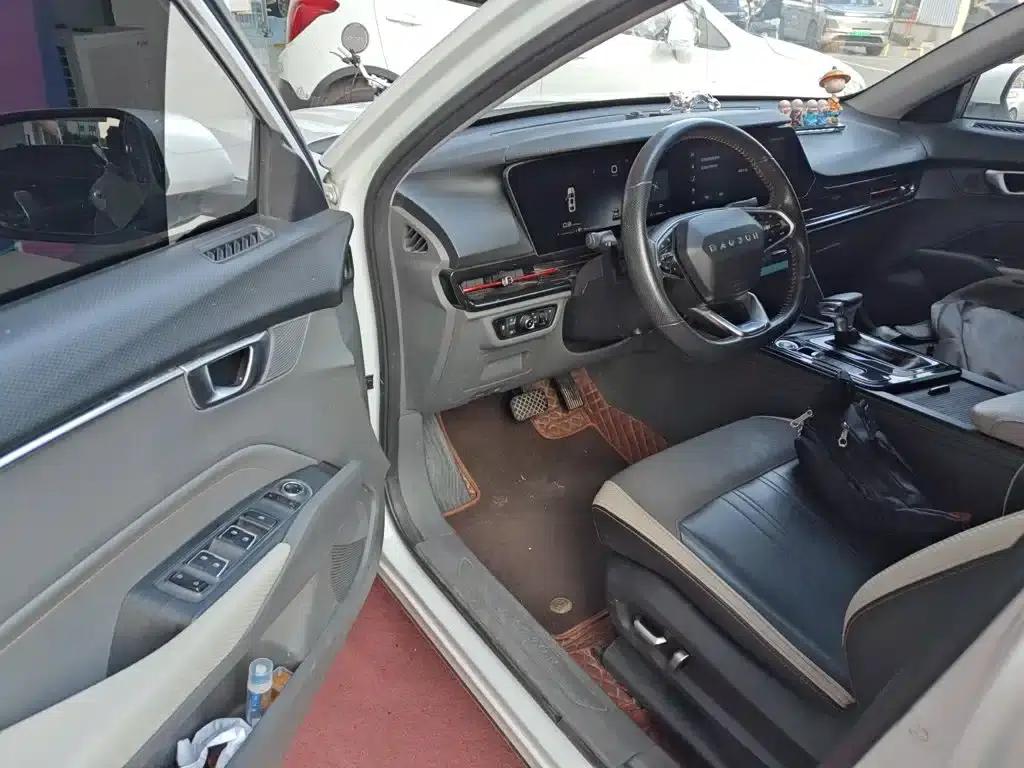 Baojun RC-6 2019 1.5T CVT 24-Hour Online Premium Edition — миниатюра 12