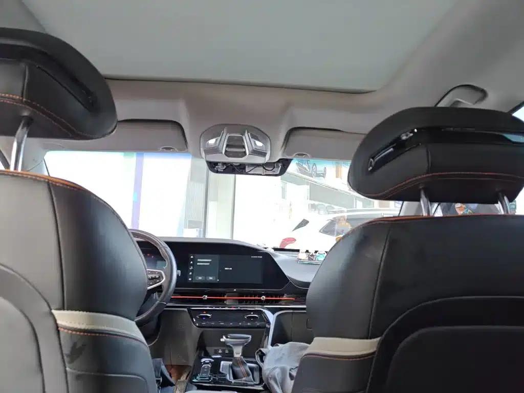 Baojun RC-6 2019 1.5T CVT 24-Hour Online Premium Edition — миниатюра 14