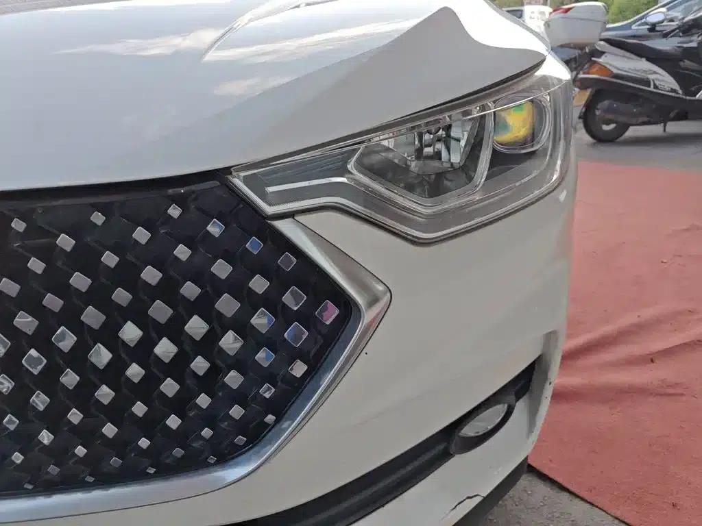 Baojun RC-6 2019 1.5T CVT 24-Hour Online Premium Edition — миниатюра 18