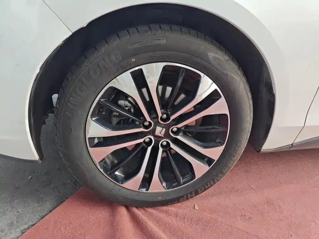 Baojun RC-6 2019 1.5T CVT 24-Hour Online Premium Edition — миниатюра 25