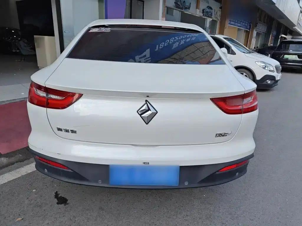 Baojun RC-6 2019 1.5T CVT 24-Hour Online Premium Edition — миниатюра 4