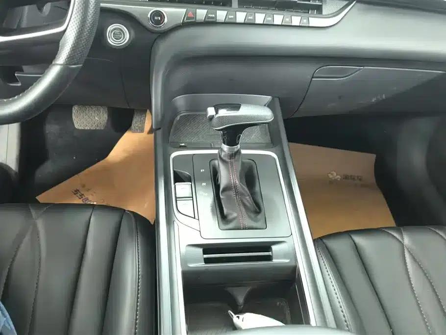 Bestune T55 2022 1.5T Automatic Leap Forward Edition — миниатюра 16