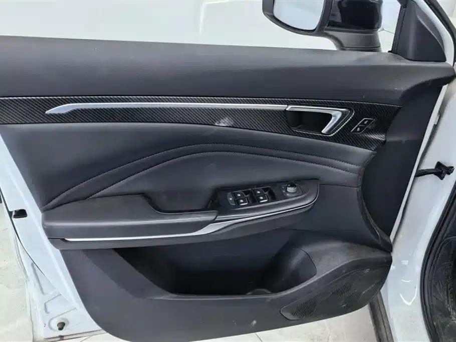 Bestune T55 2022 1.5T Automatic Leap Forward Edition — миниатюра 7