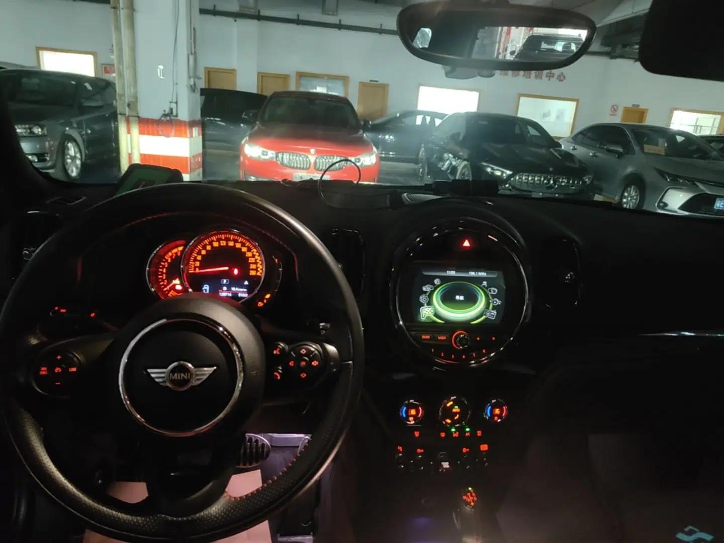 MINI JCM COUNTRYMAN 2017 2.0T JOHN COOPER WORKS — миниатюра 17