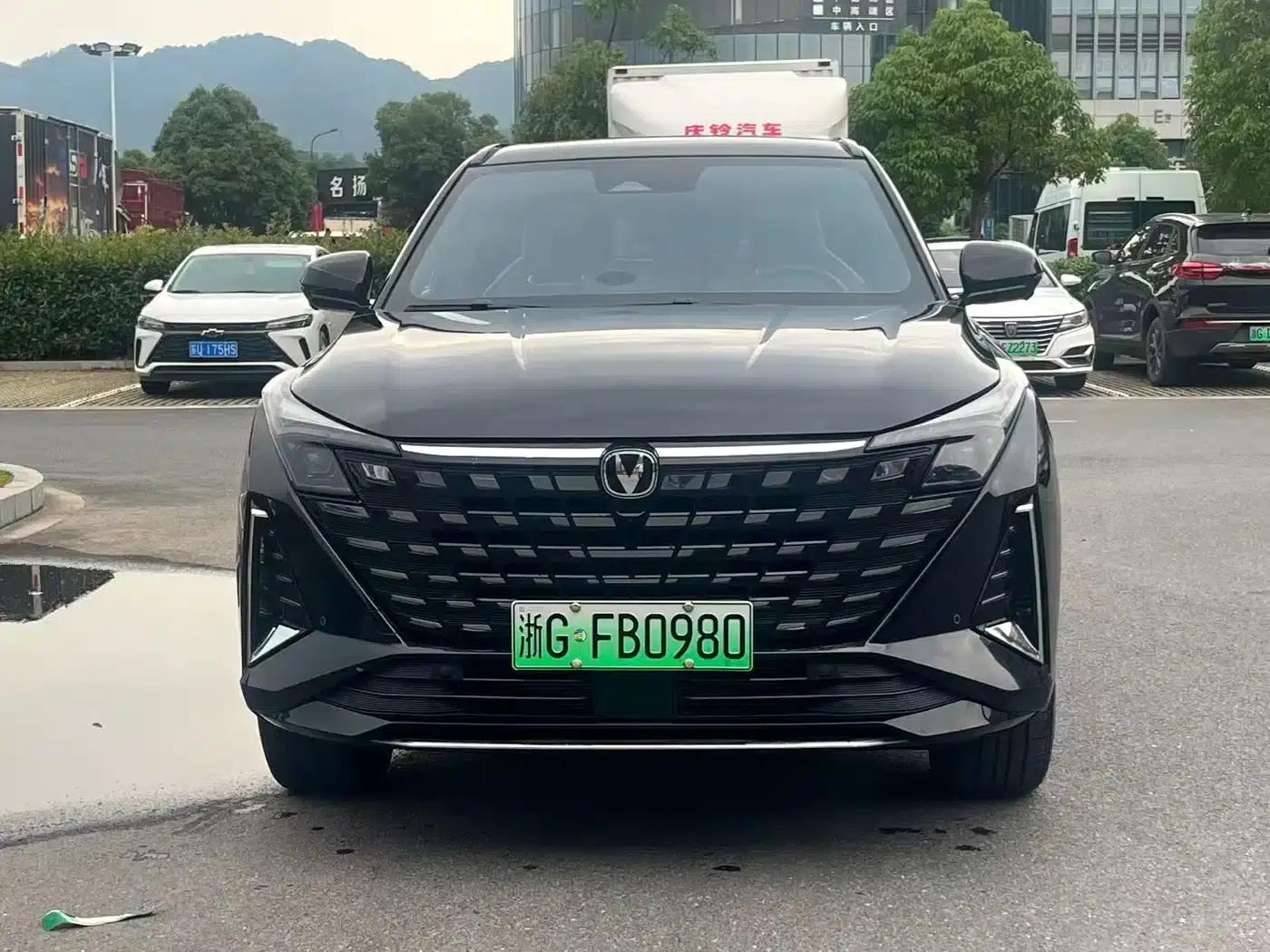 Changan UNI-Z New Energy 2025 Model: Smart New Blue Whale, 125km/h, Battleship Edition — миниатюра 1