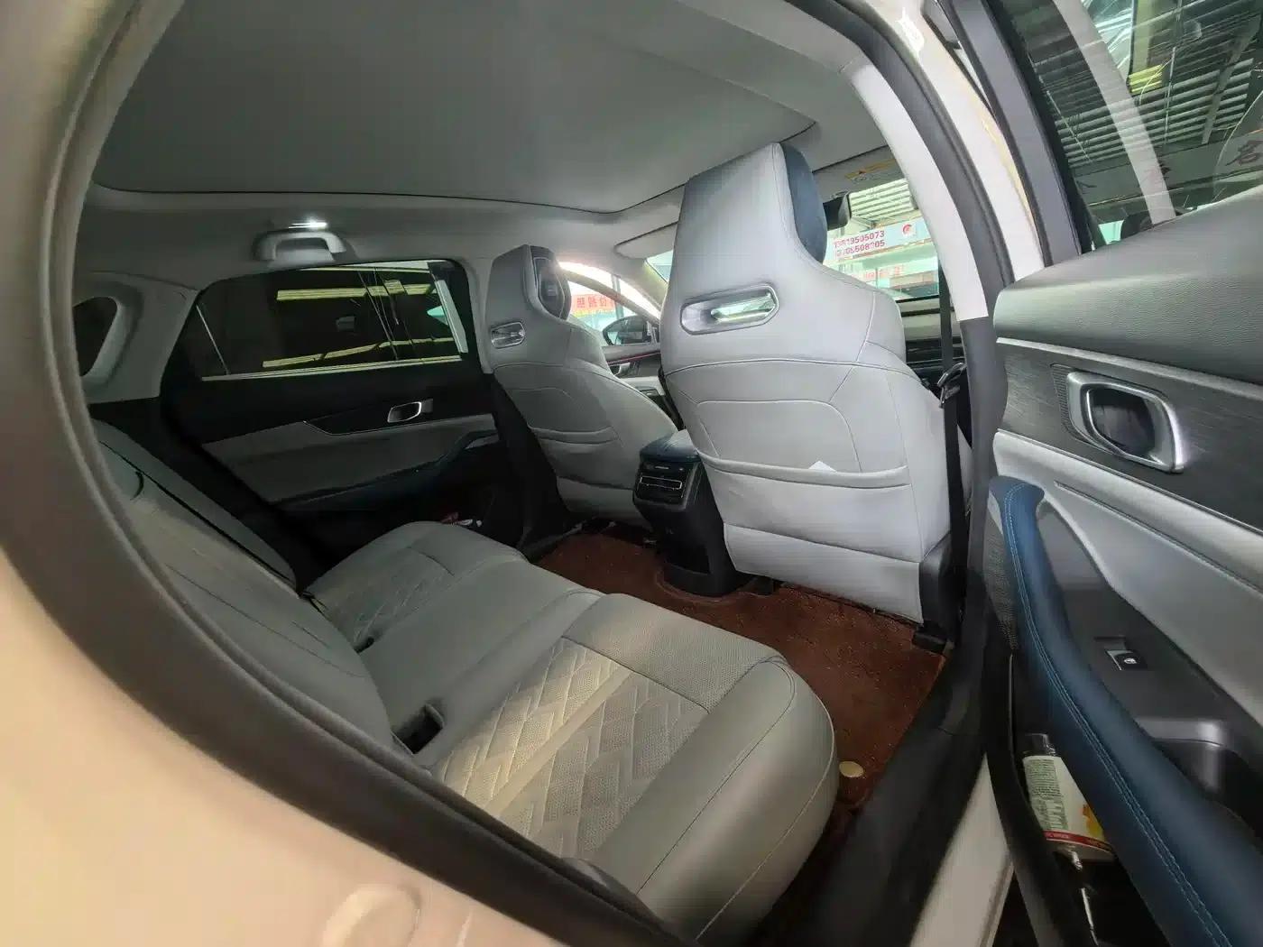 Changan UNI-K Smart Electric iDD 2022 Blue Whale iDD 130km 1.5T Premium Edition — миниатюра 10