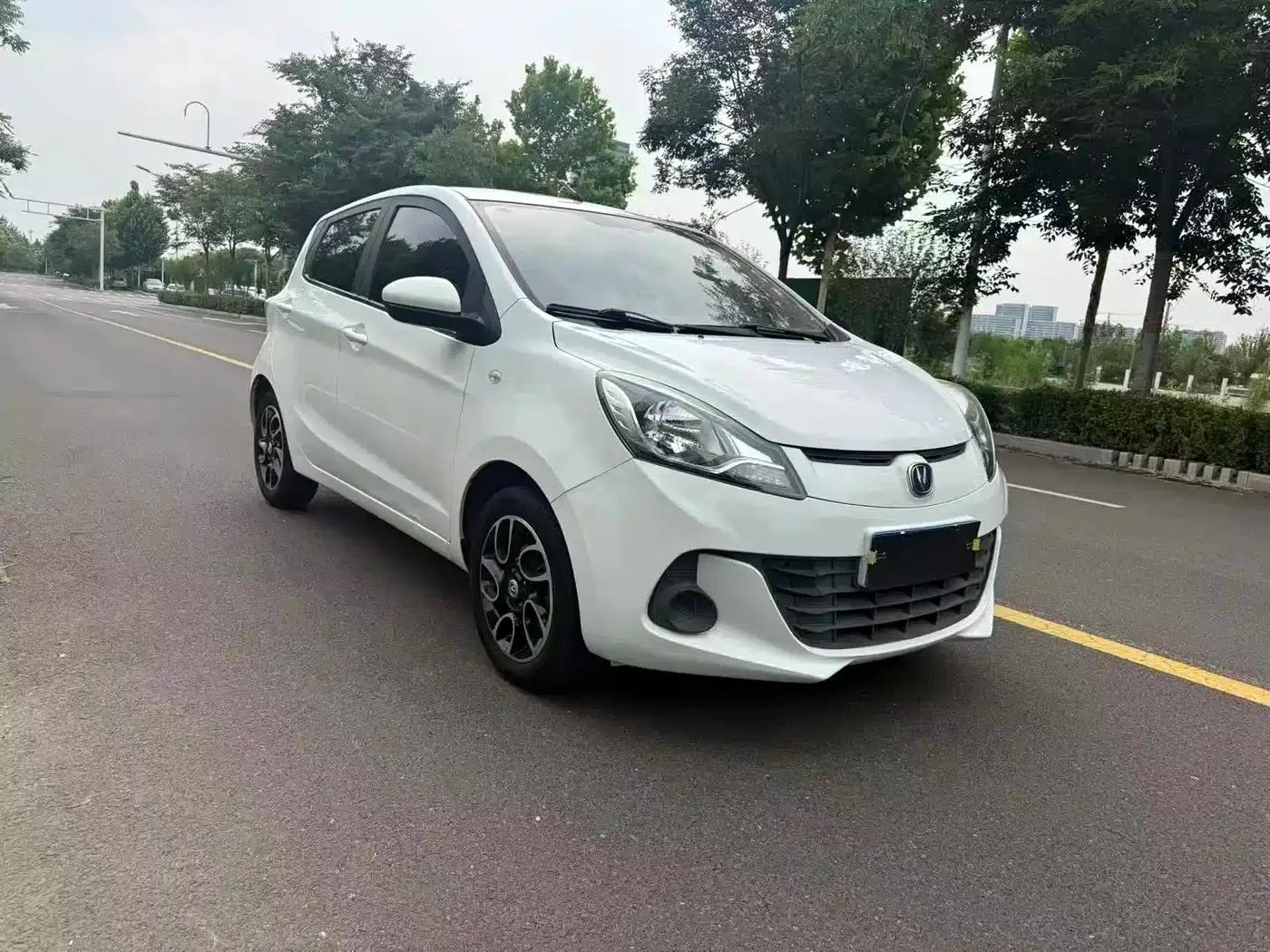 Benben 2015 1.4L IMT Deluxe Edition (National V Emission Standard) — миниатюра 3