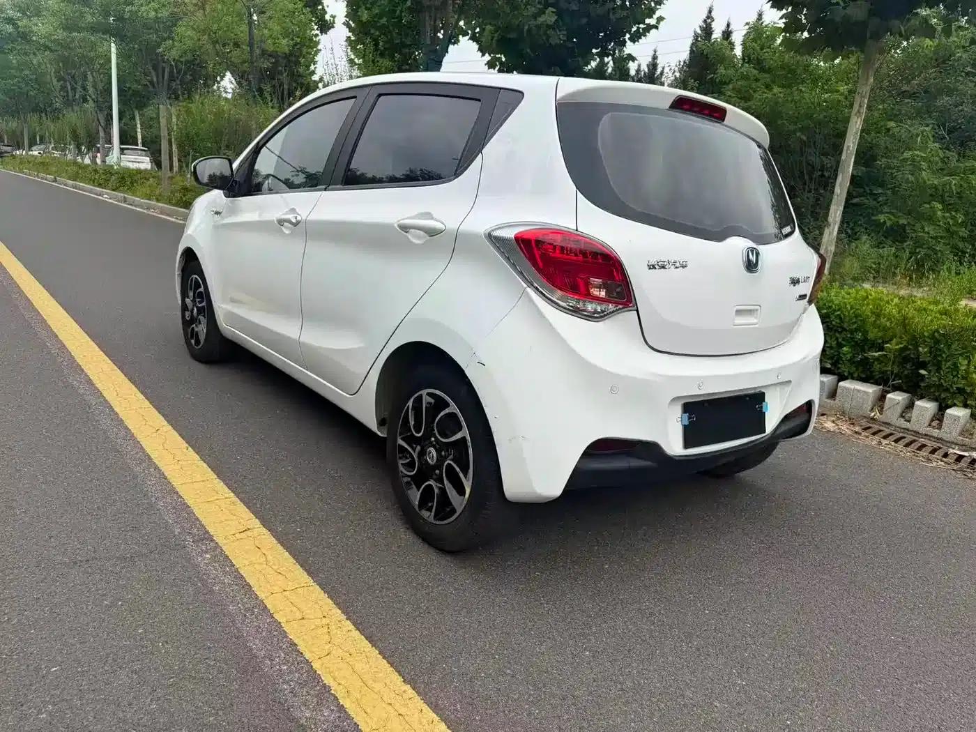 Benben 2015 1.4L IMT Deluxe Edition (National V Emission Standard) — миниатюра 6