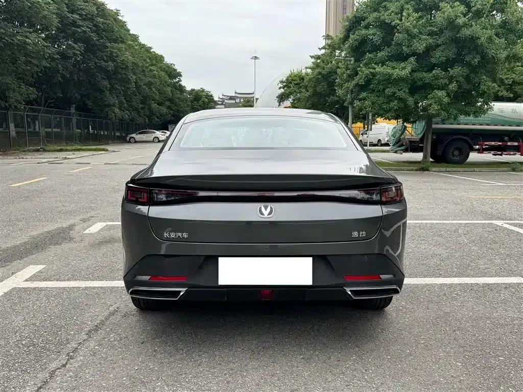Changan Eado PHEV 2025 Smart Blue Whale 145KM Battleship Edition — миниатюра 11