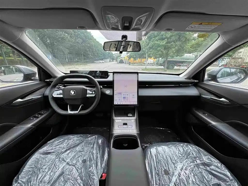 Changan Eado PHEV 2025 Smart Blue Whale 145KM Battleship Edition — миниатюра 13