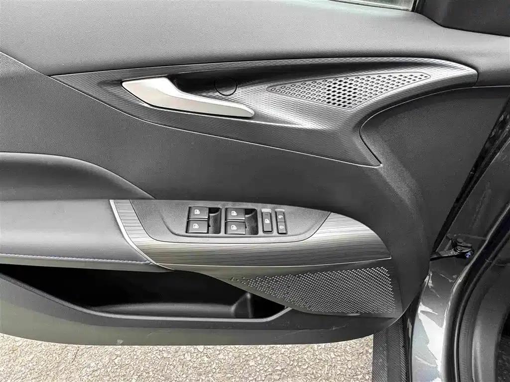 Changan Eado PHEV 2025 Smart Blue Whale 145KM Battleship Edition — миниатюра 24