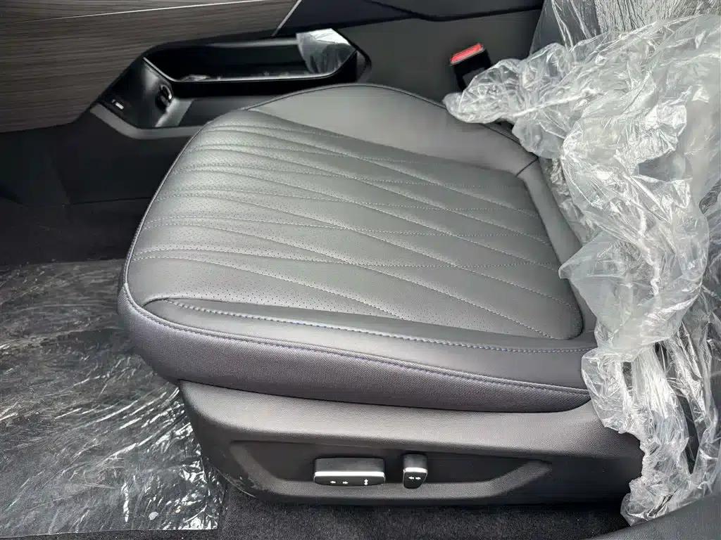 Changan Eado PHEV 2025 Smart Blue Whale 145KM Battleship Edition — миниатюра 26