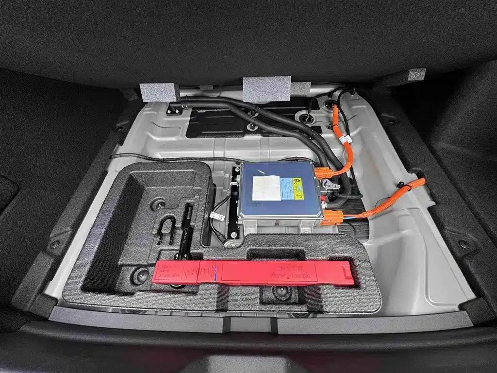Changan Eado PHEV 2025 Smart Blue Whale 145KM Battleship Edition — миниатюра 30