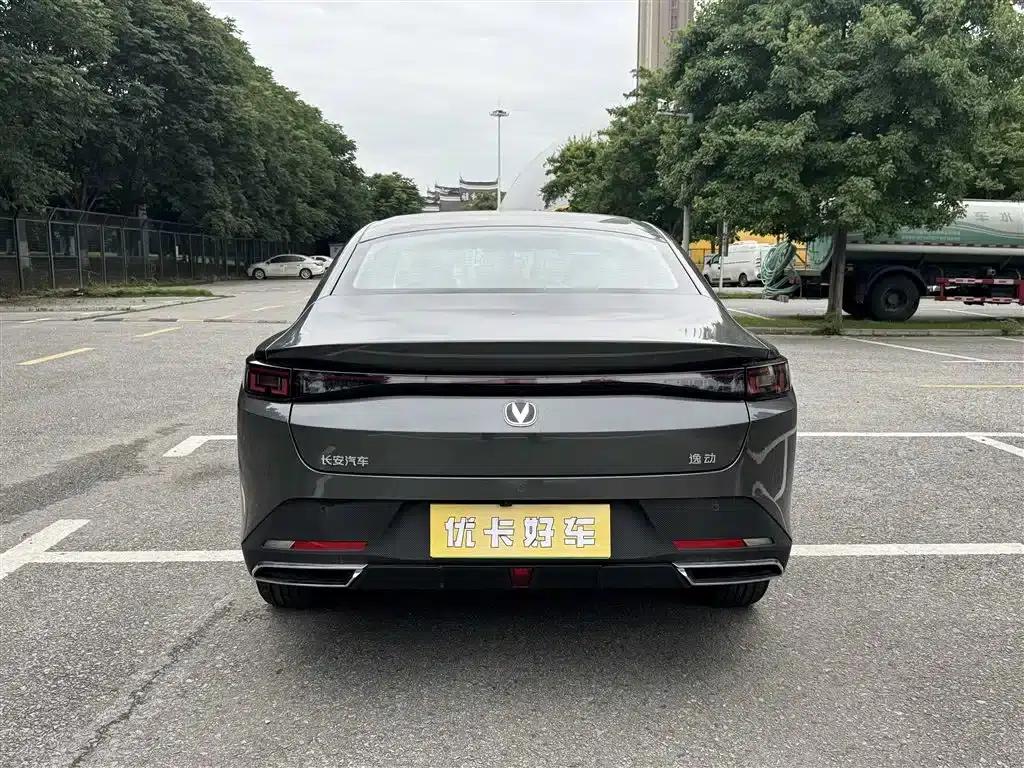 Changan Eado PHEV 2025 Smart Blue Whale 145KM Battleship Edition — миниатюра 5