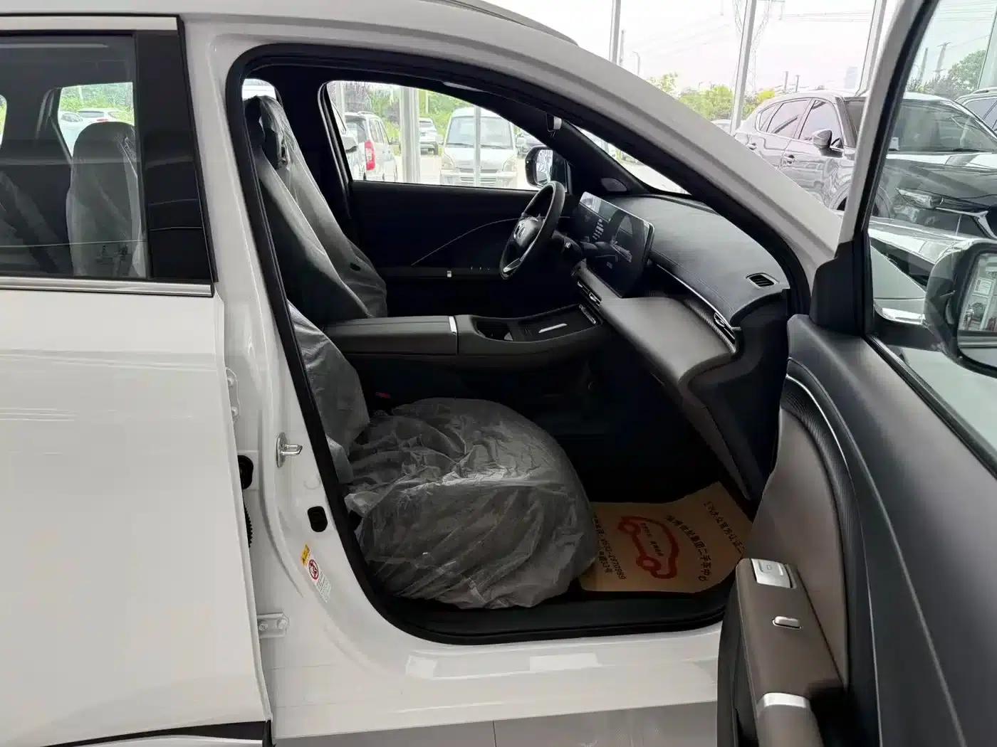 Changan CS55PLUS PHEV 2026 Smart New Blue Whale 125km Smart Edition — миниатюра 17