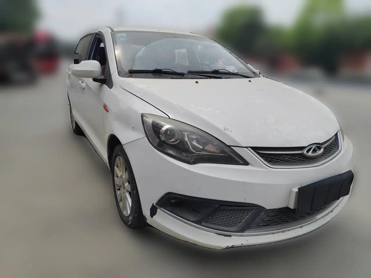 Chery Fengyun 2 2015 1.5L Manual New Edition — миниатюра 3