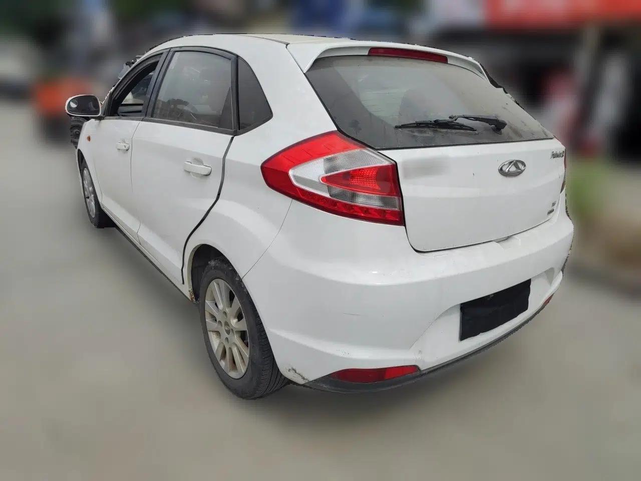 Chery Fengyun 2 2015 1.5L Manual New Edition — миниатюра 4