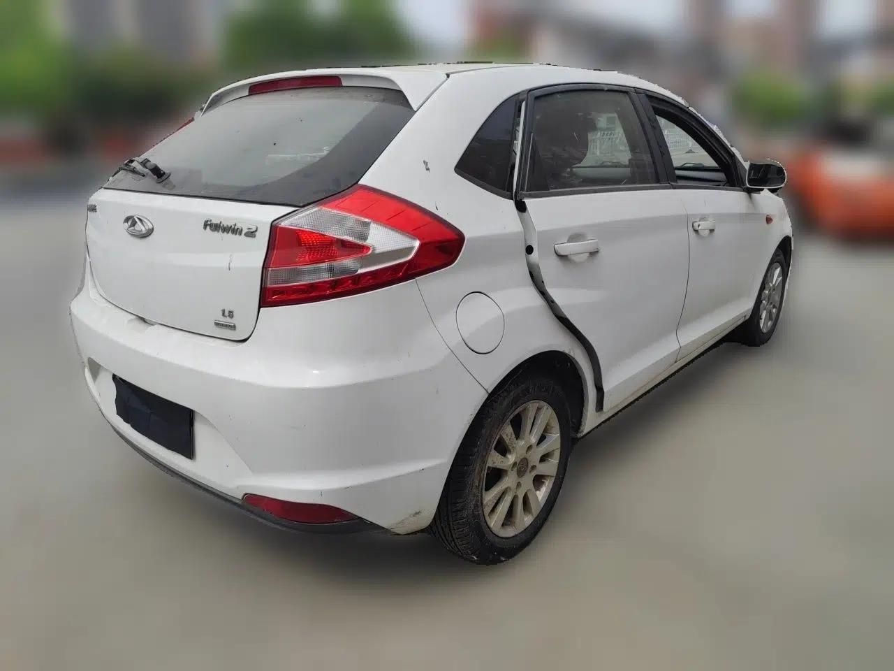 Chery Fengyun 2 2015 1.5L Manual New Edition — миниатюра 6