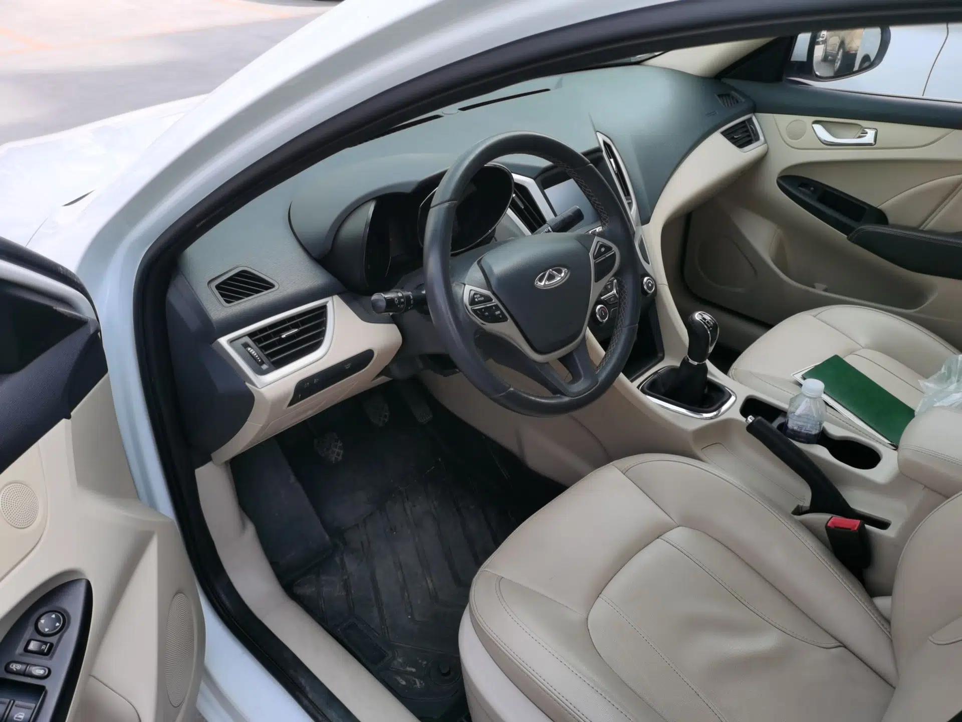 Chery Arrizo 7 2015 1.6L Manual ZhiShang Edition — миниатюра 16