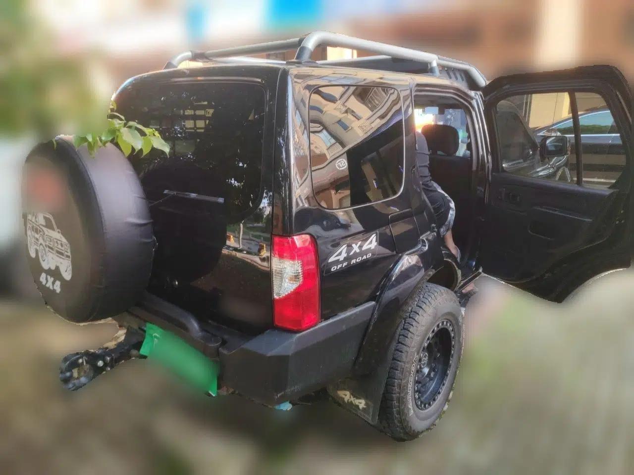 Nissan Paladin 2013 2.4L Four-Wheel Drive Standard Version China IV Standard — миниатюра 6