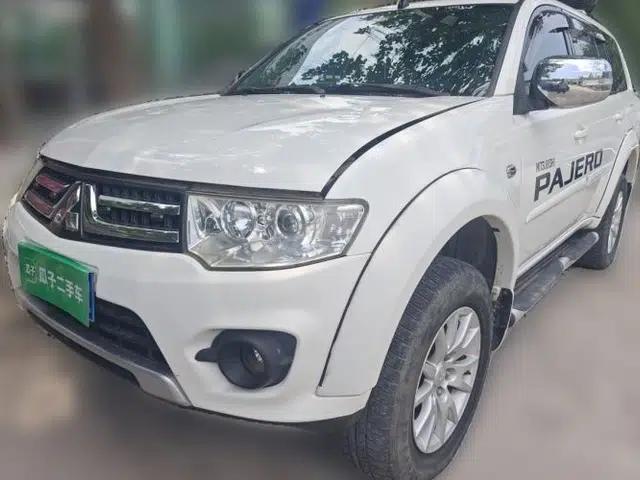 Mitsubishi Pajero Sport 2013 3.0L Automatic Two-Wheel Drive Luxury Edition