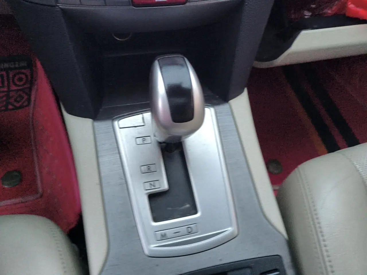 Subaru Legacy 2010 2.5i Luxury Edition — миниатюра 14