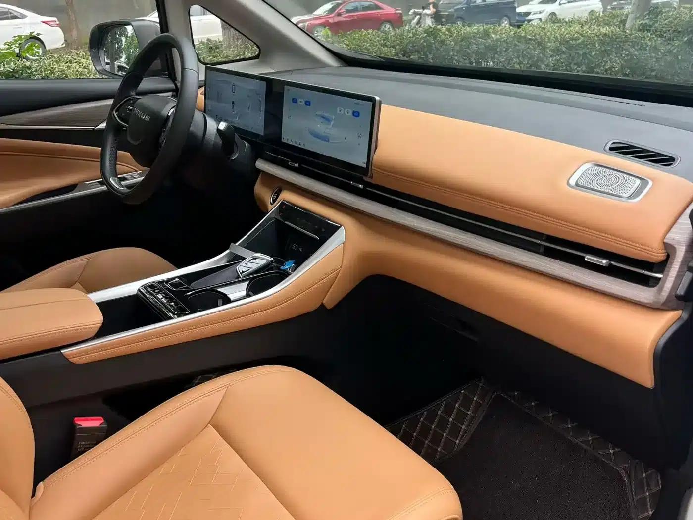Maxus G50 Plug-in Hybrid 2025 Navigator Edition — миниатюра 7