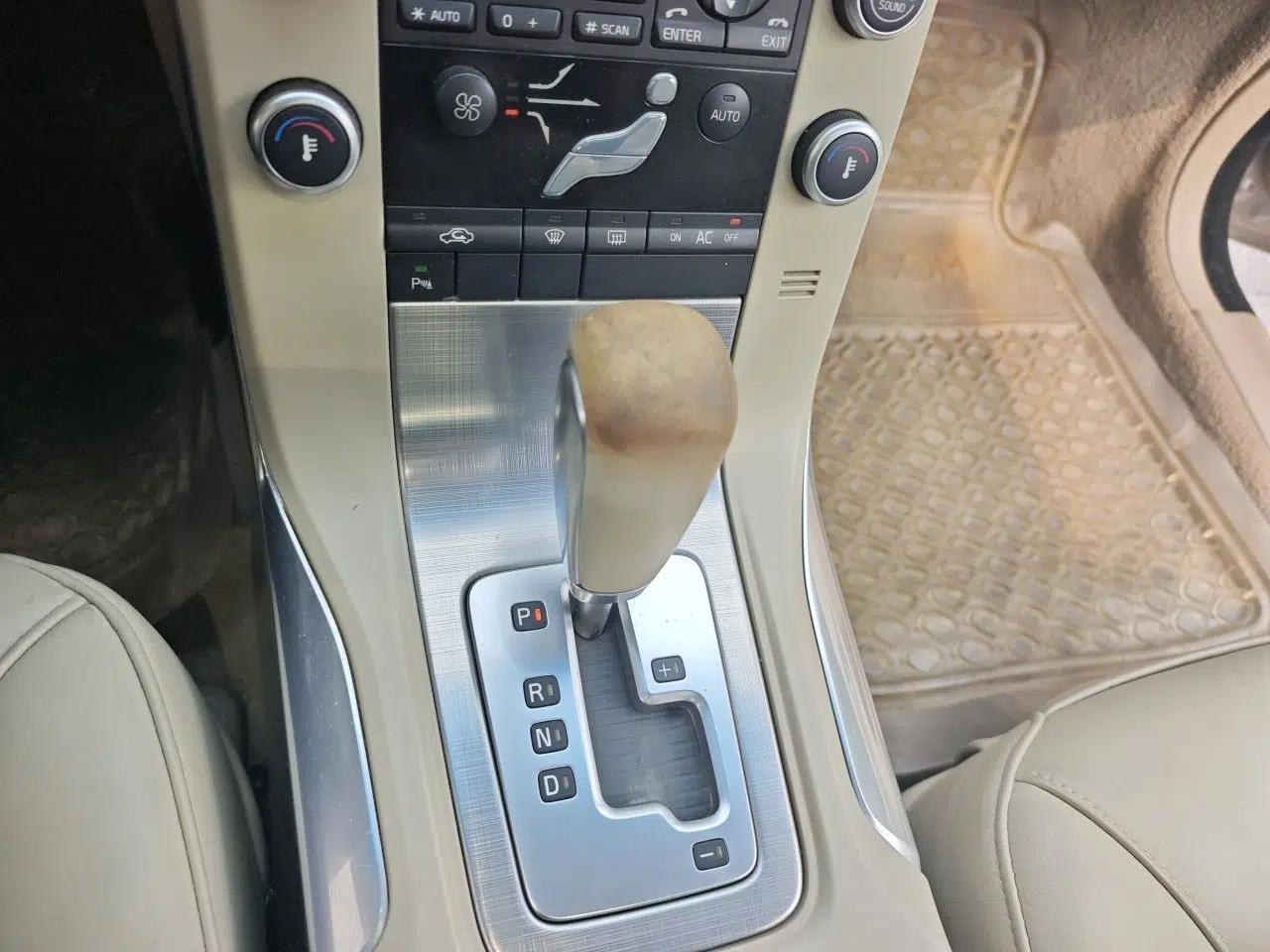 Volvo S80L 2011 2.0T ZhiShang Version — миниатюра 14