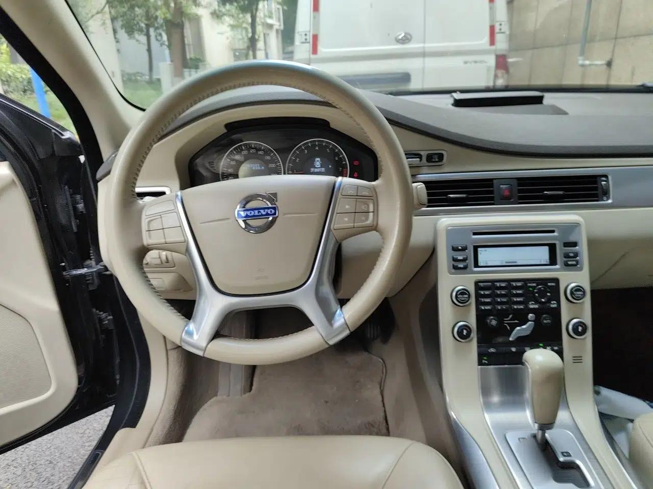 Volvo S80L 2011 2.0T ZhiShang Version — миниатюра 10