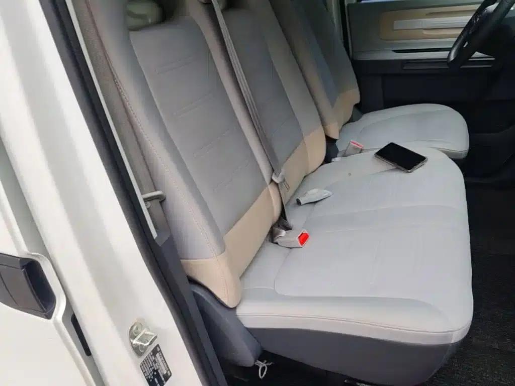 Dana V1 2023 Model, V1 Short Wheelbase Low Roof (42kWh) — миниатюра 25