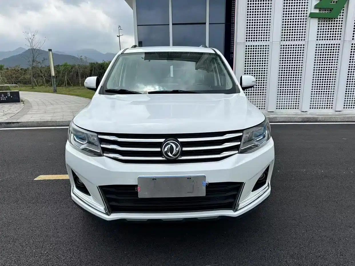 Fengxing SX6 2019 1.6L Manual Deluxe Edition (China VI Emission Standard) — миниатюра 2