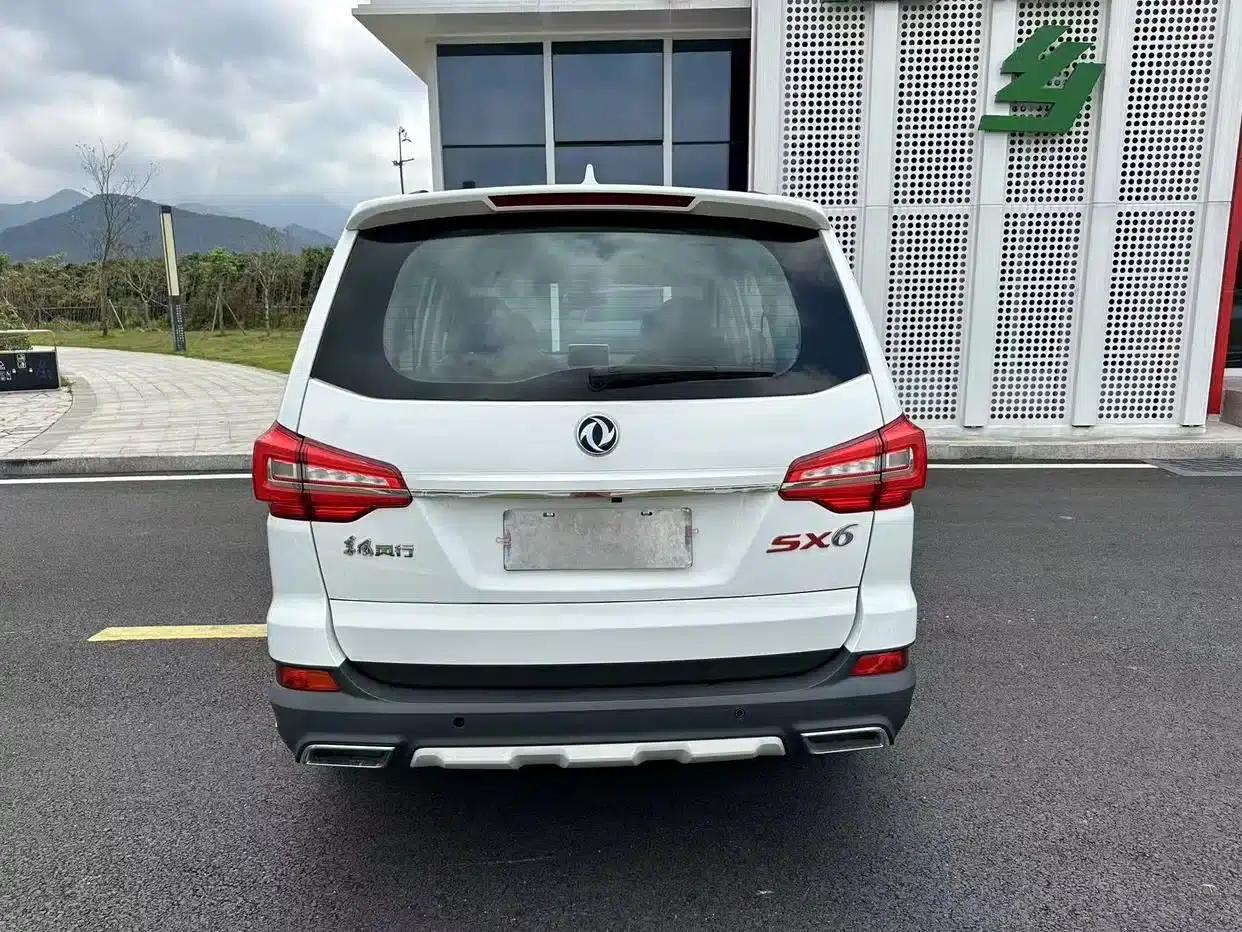 Fengxing SX6 2019 1.6L Manual Deluxe Edition (China VI Emission Standard) — миниатюра 3