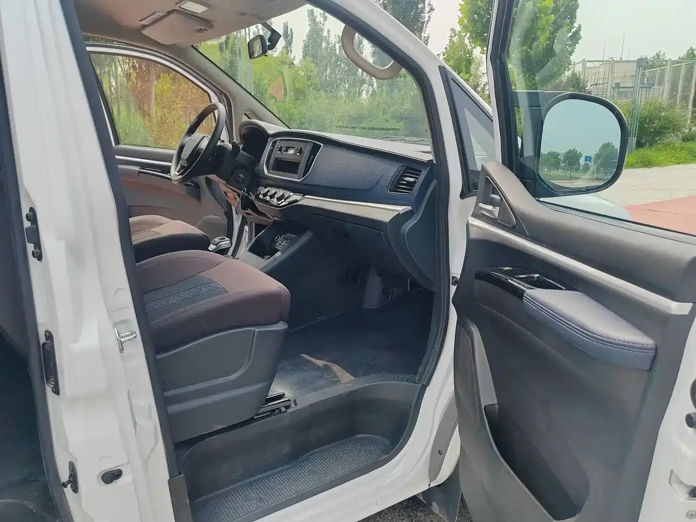 Lingzhi New Energy 2025 Model, 410km/h, Standard Version, Basic 7-Seater — миниатюра 12
