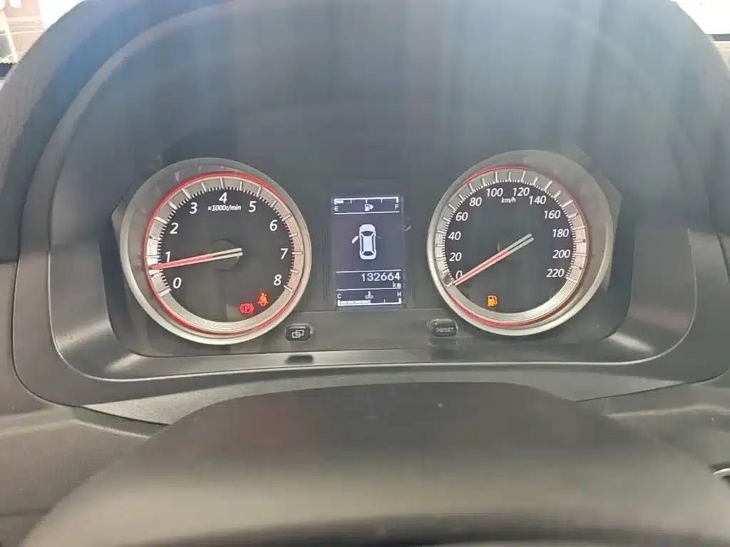 Jingyi S50 2017 2.0L Manual Premium Edition — миниатюра 12