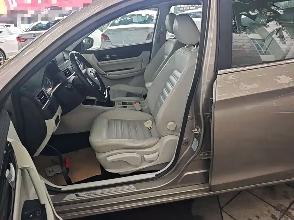 Jingyi S50 2017 2.0L Manual Premium Edition — миниатюра 15