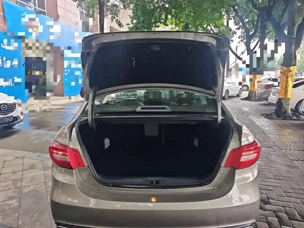 Jingyi S50 2017 2.0L Manual Premium Edition — миниатюра 19