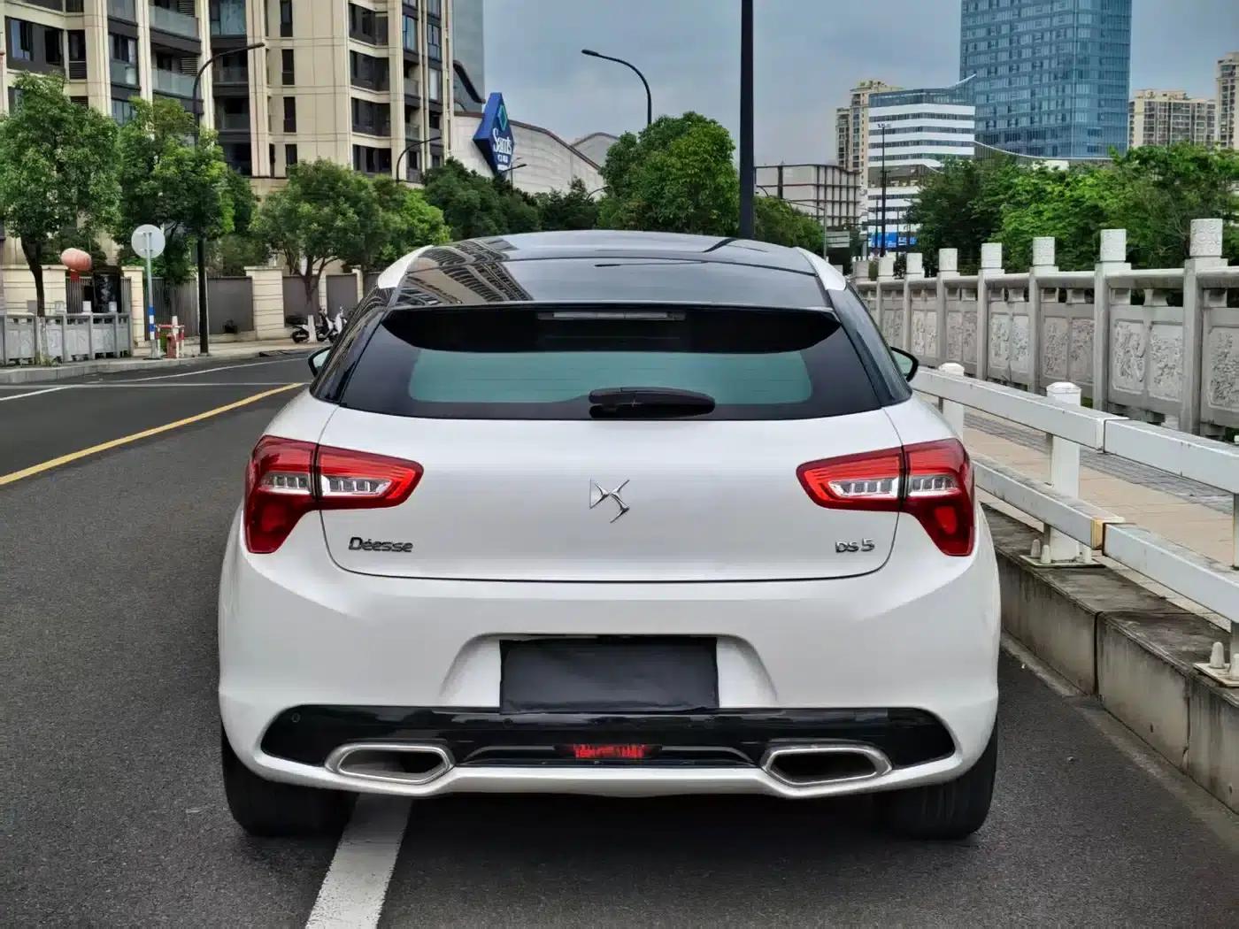 DS 5 2015 1.8T Luxury Edition THP200 — миниатюра 2